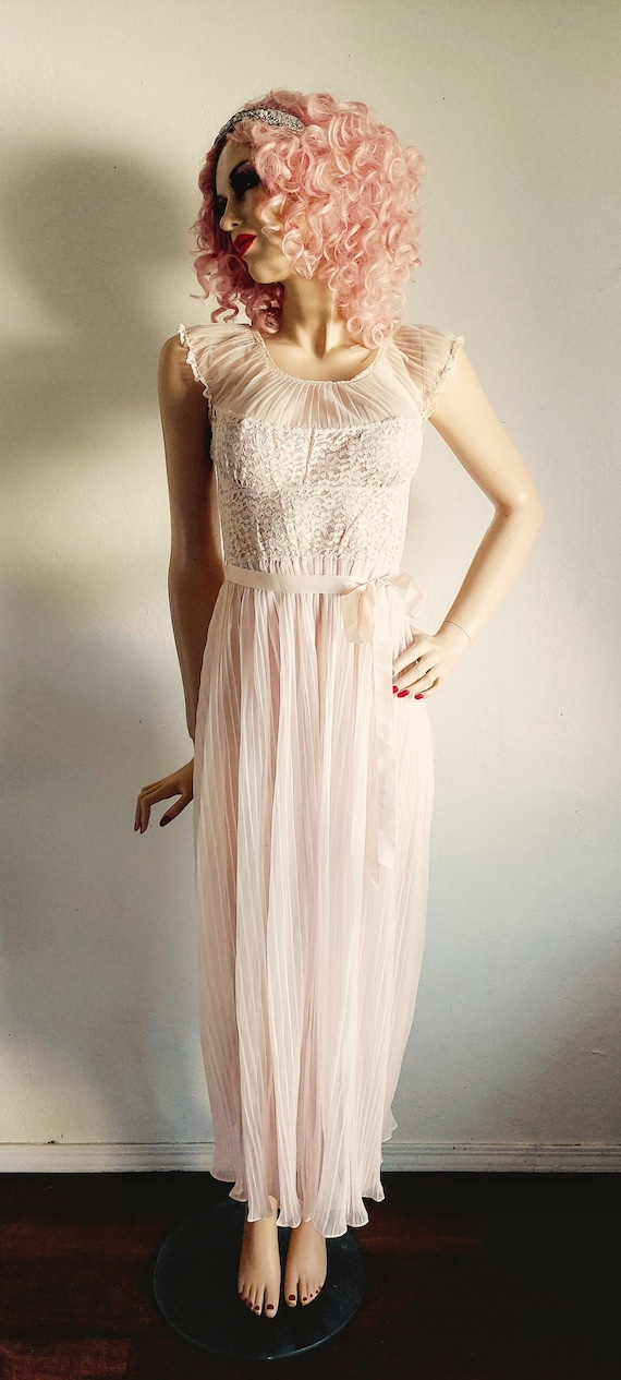 Trillium - 1940's Whisper Pink Accordion Pleat Ni… - image 1