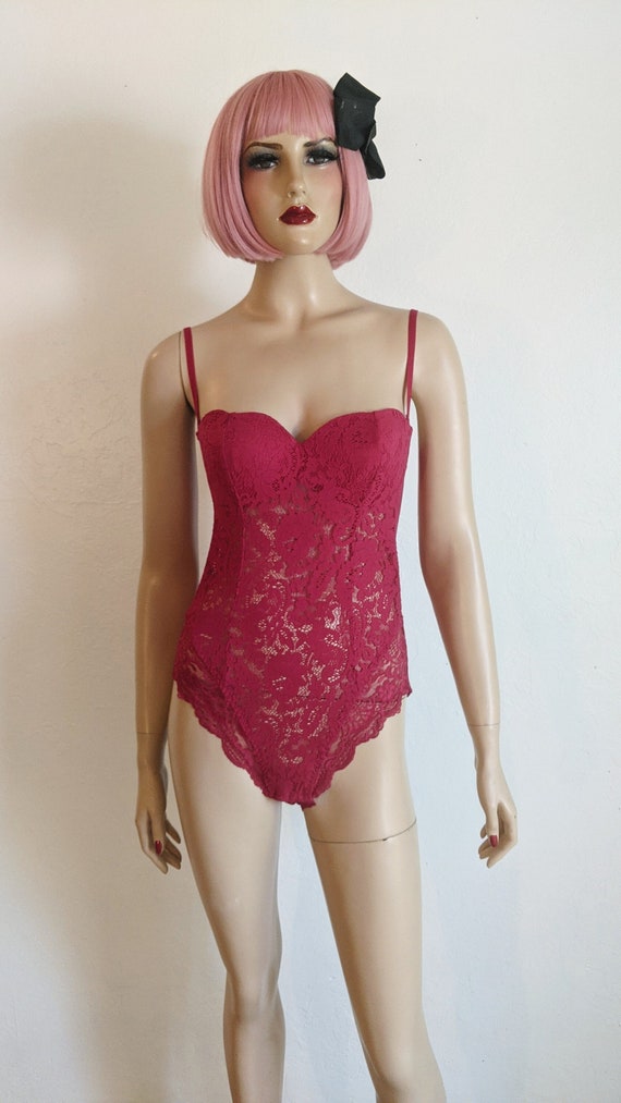 VICTORIA'S SECRET - NWT Raspberry Lace Teddy- Smal