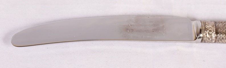 Marhill New York Mother of Pearl Handled Stainless Steel Blades Knives Set of 8 Vintage Silver Collectible Dining Serving Entertaining image 5