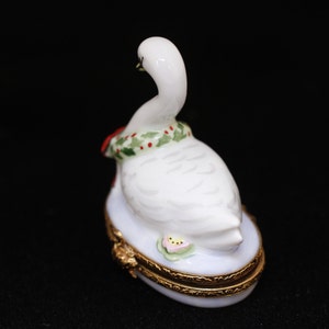 Limoges France White Swan Wreath Bow Trinket Box Vintage Ceramic Collectible Home Living Decor image 5