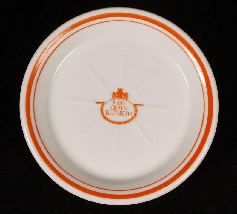 Premiere Classe 1978 RMS Queen Elizabeth Orange Coaster Tip Tray Set of 2 Vintage Ceramic Collectible Dining Serving Entertaining image 2