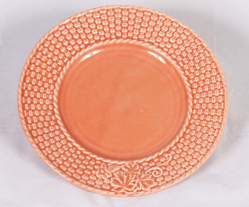 Bordallo Pinheiro Coral Salmon Basketweave Dessert Plates Set of 2 Vintage Ceramic Collectible Dining Serving Entertaining image 2