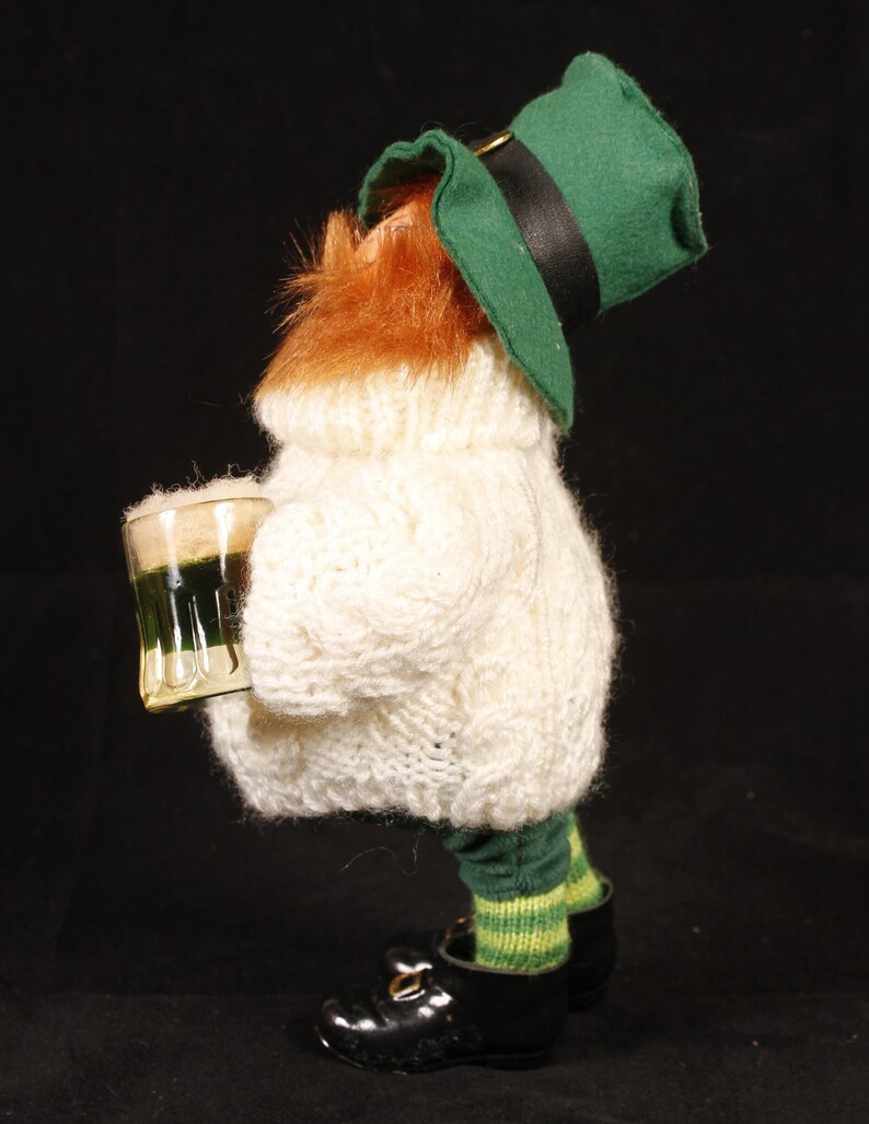 Annalee Mobilitee 169204 Irish Pub Patron Vintage Toy Collectible Holiday Home Decor image 6