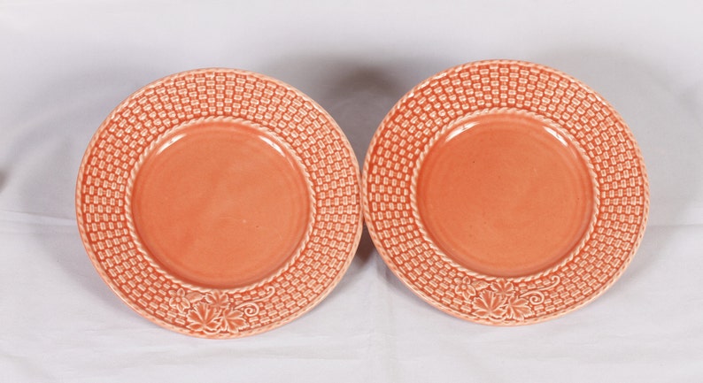 Bordallo Pinheiro Coral Salmon Basketweave Dessert Plates Set of 2 Vintage Ceramic Collectible Dining Serving Entertaining image 1