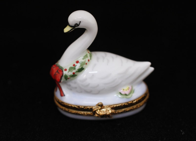 Limoges France White Swan Wreath Bow Trinket Box Vintage Ceramic Collectible Home Living Decor image 1