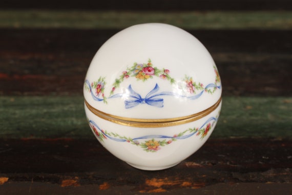 White Limoges Chamart France Trinket Egg Box - Vi… - image 4