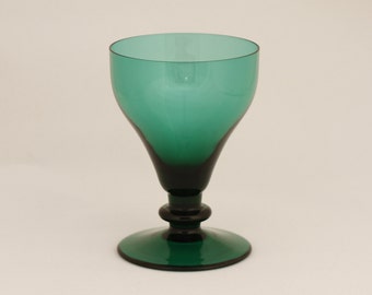William Yeoward Myrtle Green Mouthblown Goblet - Vintage Glass Collectible Dining Serving Entertaining