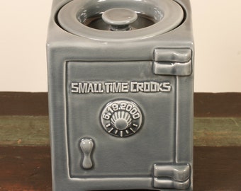 Dreamworks Small Time Crooks Safe Cookie Jar - Vintage Ceramic Collectible Dining Serving Entertaining