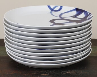 Crate and Barrel Como Pattern Swirl Dinner Plates - Set of 4 - Vintage Ceramic Collectible Kitchen Dining Serving Entertaining