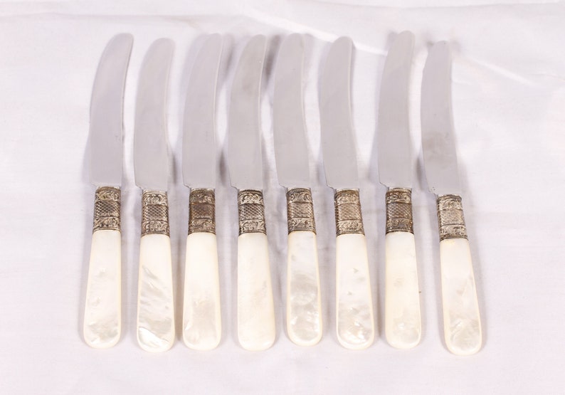 Marhill New York Mother of Pearl Handled Stainless Steel Blades Knives Set of 8 Vintage Silver Collectible Dining Serving Entertaining image 1