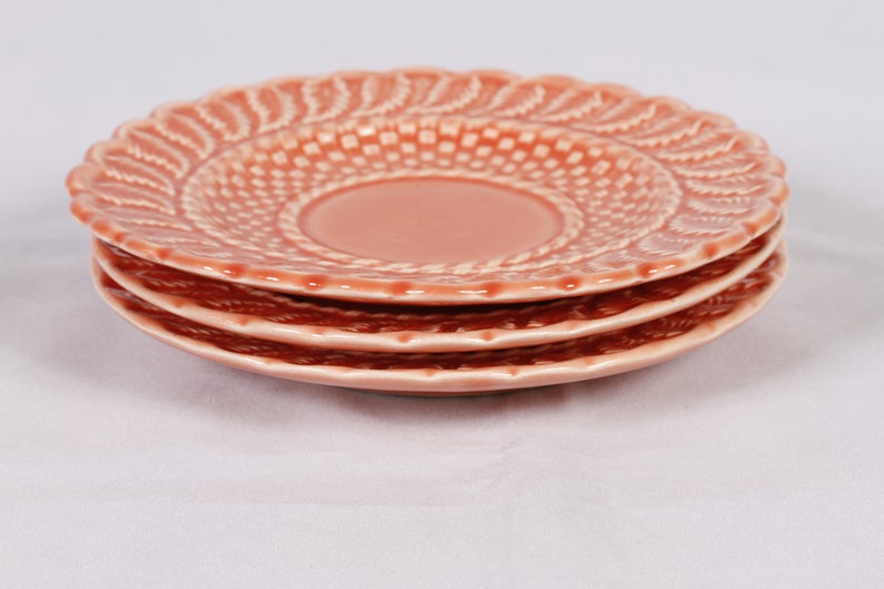Bordallo Pinheiro Coral Salmon Basketweave Saucers Set of 3 Vintage Ceramic Collectible Dining Serving Entertaining image 3