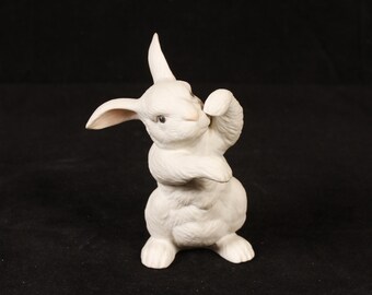 Boehm #40227 Rabbit Standing Figurine - Vintage Ceramic Collectible Art Home Decor