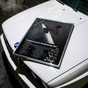 Poster dell'album "Twelve Carat Toothache" v2 di Post Malone - Decorazione murale con copertina dell'album - Poster musicale estetico
