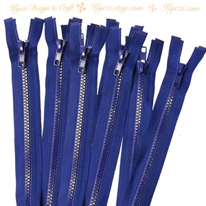 34 Inch Royal Blue Chunky Teeth Molded Plastic Separating Sports Zippers - Gauge 5