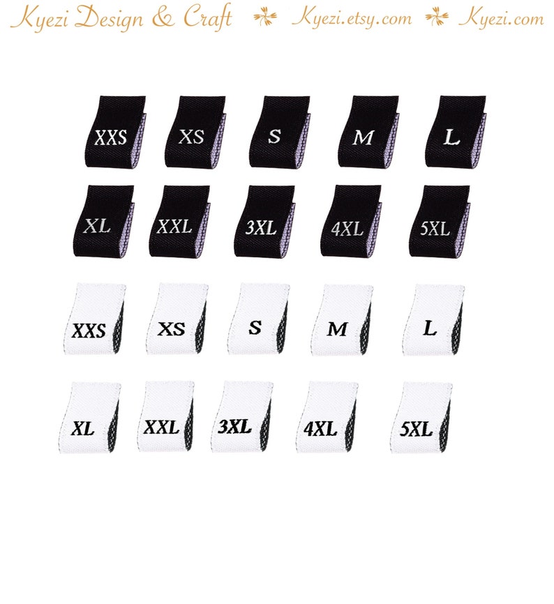 Puede incluir: Un conjunto de 20 etiquetas de talla de ropa tejidas en blanco y negro. Las etiquetas est&aacute;n dispuestas en dos filas de diez. Las etiquetas est&aacute;n impresas con las siguientes tallas: XXS, XS, S, M, L, XL, XXL, 3XL, 4XL y 5XL.