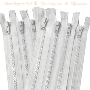 28 Inch Light Grey Chunky Teeth Molded Plastic Separating Sports Zippers - Gauge 5