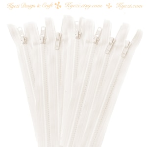 28 Inch Off White Chunky Teeth Molded Plastic Separating Sports Zippers - Gauge 5