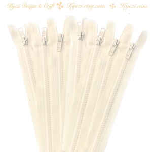 26 Inch Ivory Chunky Teeth Molded Plastic Separating Sports Zippers - Gauge 5