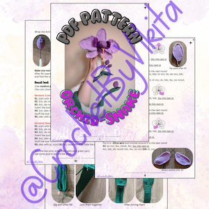 Op de afbeelding: Een 14 pagina's tellend PDF haakpatroon met 53 foto's, met instructies voor een paarse orchidee. De afbeelding toont stapsgewijze instructies met diagrammen en tekst, met details over de kleine knop en het grote blad. Afmetingen in cm.