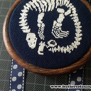 KIT CROSS STITCH Plesiousaur Dinosaurier Dino Skelett Fossil Katze niedlich gezählt Kreuzstich-Stickerei