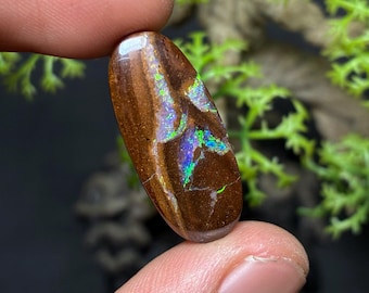 Opal głazowy Koroit na prezent 9,40 ct