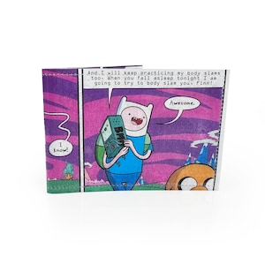 REISE KARTENHALTER | Adventure Time Comic in pvc - Finn und Jake - Bahn, U-Bahn, Bus Pass, Auster, Reisebrieftasche
