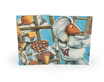 TARJETA OYSTER / Página de libro Wombles vintage reciclada de los años 70 en PVC - Cartera de viaje, tarjetero, dibujos animados, nostalgia británica, Wimbledon