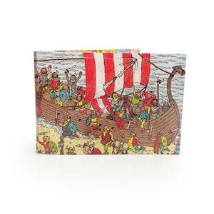 Austern Kartenhalter | Upcycled Vintage Where's the Kerl in Stripey Top Vikings Buch Page in pvc - Reisebrieftasche, Zug, Tube, Bus pass wally