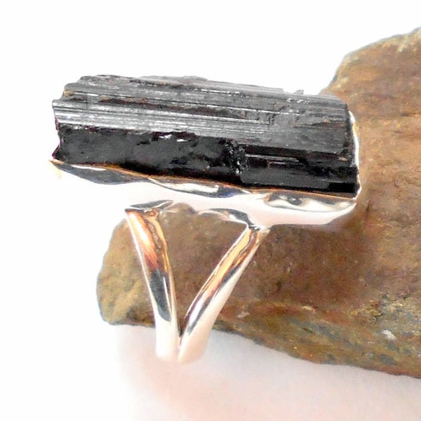 Black Tourmaline Sterling Silver Ring Size 7 earthegy #2422