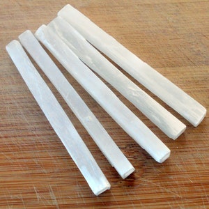 Raw White Selenite Sticks 5 Pack Crystal Grid Reiki earthegy 1474 image 2