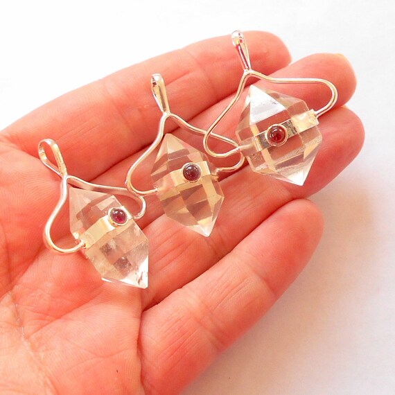 ハーキマーダイヤモンドとガーネットのペンダント earthegy #2400