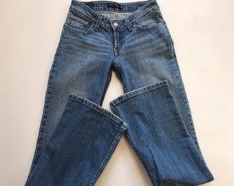 levis curvy cut 528 jeans