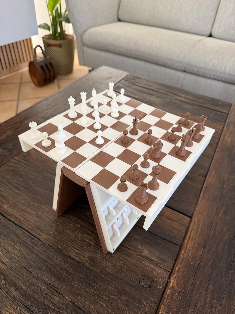 Puede incluir: Un juego de tres tazas de cer&aacute;mica con un acabado moteado y mate. Las tazas son de color crema, gris claro y gris oscuro. Cada taza tiene un dise&ntilde;o simple y minimalista y un asa redondeada.