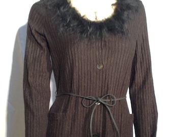 44" Bust Nwt "FRIENDS" Y2K CARDIGAN Feathers Collar Gothic Pockets Large Stretchy Long Sweater Duster Tie Belt Cute Sassy Club Wear Black