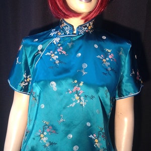 39&quot; Bust ORIGINAL 60&#39;s HONG Kong Pure SILK Turquoise Mint 38 M Chengosam Top Blouse Frog Closures New Old Stock Shimmery Rave Shimmery Shine