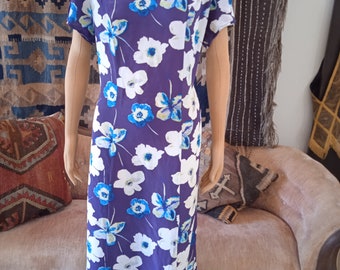 1990's NWT Pure SILK PURPLE Flowers Gardenias Blue Long Dress Designer Amanda Smith Tea Garden Party Soft Comfy New Old Stock Size 8-12