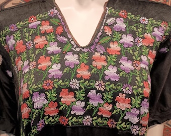 VINATGE PALESTINIAN SILK Sateen Short Sleeves Dress Colorful Embroidery Dense Hand Embroidered Bedouin Thobe Floral Spring Medium