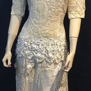 Exquisite SILK & VELVET WEDDING Dress Lace Edwardian Style 90&#39;s Designer New With Tag Flapper Ivory Tone Godets Cottagecore