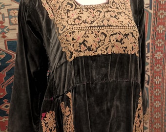 VINATGE PALESTINIAN VELVET Dress Gold Brown Hand Embroidery Bedouin  Rare 60's Jerusalem Small