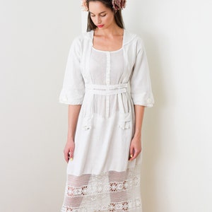 Antique Edwardian Linen Lawn Dress | XS | 1900s Victorian Dress with Lace | Alternative Wedding Dress