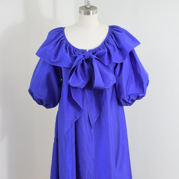 Vintage 1970s Blue Tafetta Puff Sleeve Dress | M | 70s Tent Dress with Pockets, Ruffle Collar, Balloon Sleeves