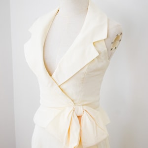 Vintage 1990s Kris Kole Halter Mini Dress Set XXS 1980s/90s White/Cream Halter Top with Bow and Mini Skirt image 3