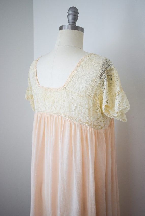 Antique 1920s Silk and Lace Nightgown | XS- S | V… - image 4