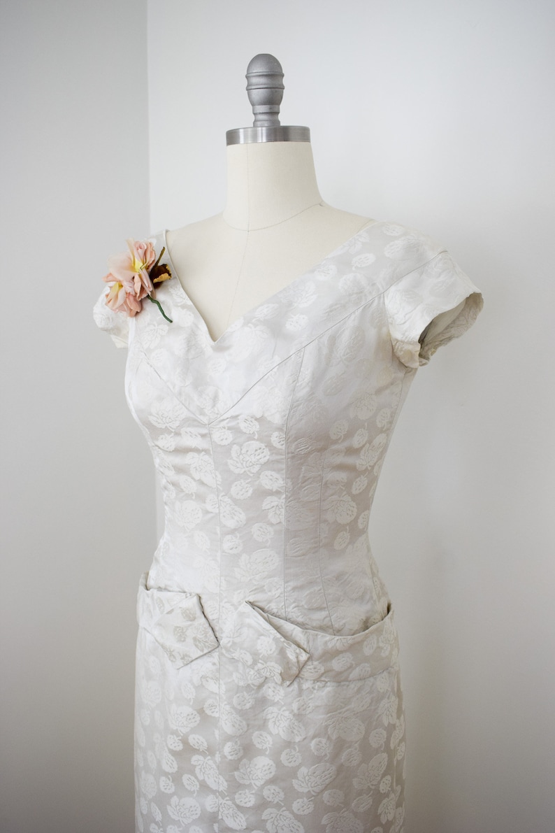 Vintage 1950s/1960s Silk Dress by Adele Simpson S/M 50s/60s White Silk Satin Jacquard Wiggle Sheath Dress Wedding Dress Bridal Gown image 4