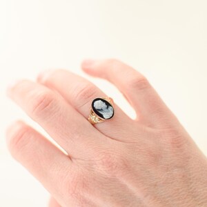 Vintage 10 Karat Gold Cameo Ring | US 7.75-8 afbeelding 2