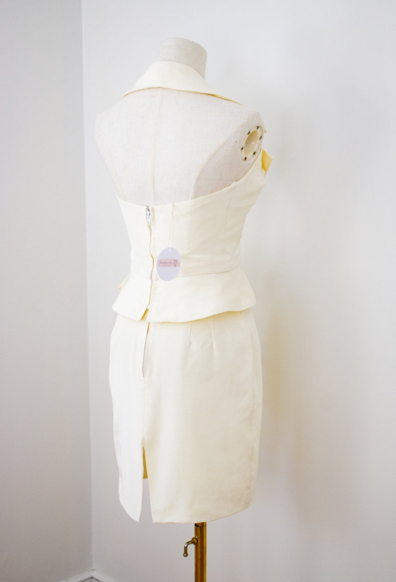 Vintage 1990s Kris Kole Halter Mini Dress Set XXS 1980s/90s White/Cream Halter Top with Bow and Mini Skirt image 5