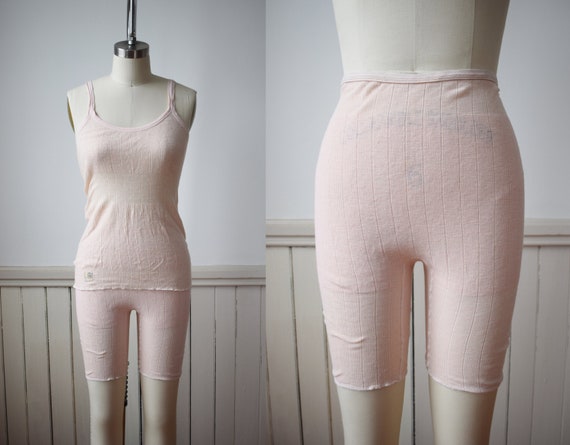 1940s Pink Knit Shorts | Vintage 1940s Knitted Cot