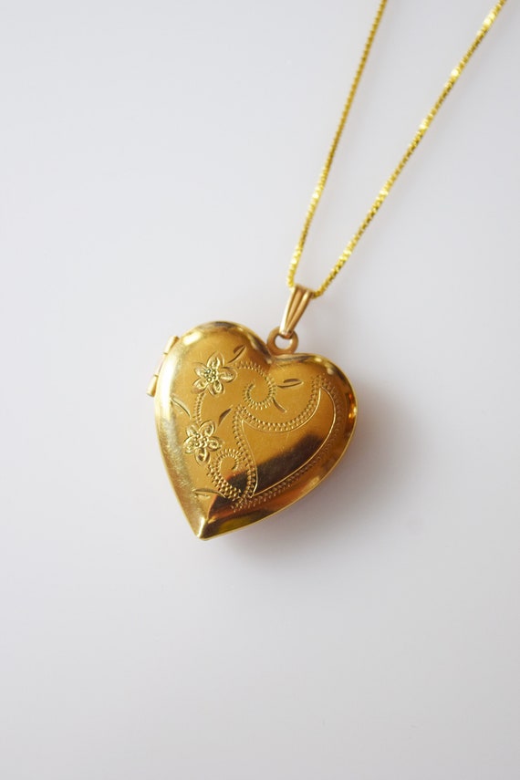 Vintage Heart Shaped Locket | Double Flower Tendri