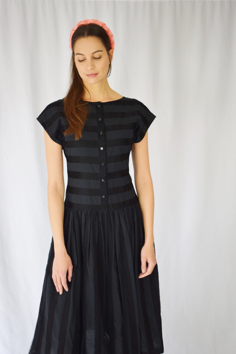 Vintage 1980s Geoffrey Beene Striped Weave Dress XS 80s Black Cotton Frock with Dropped Waist, Scooped Back, Pockets Designer image 5