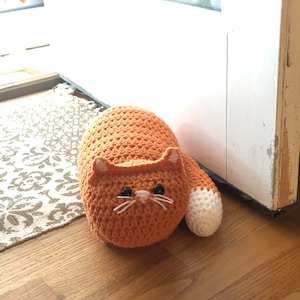Cute crochet cat/kitten “loaf” weighted doorstop - I can also do a lookalike of your pet